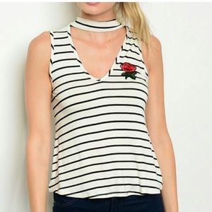 Threadzwear white  top with black stripes rose applique Size XL Juniors